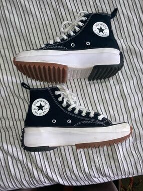 Converse Run Star Hike